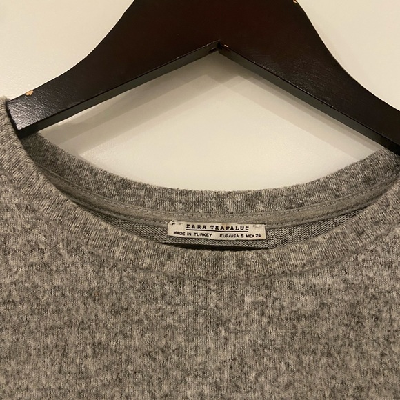Zara Soft Grey Sweater - Picture 4 of 4